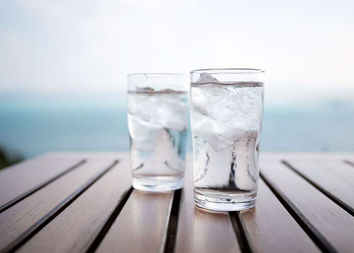 Staying hydrated reduces brain fog. Drink enough water to maintain brain health and functions