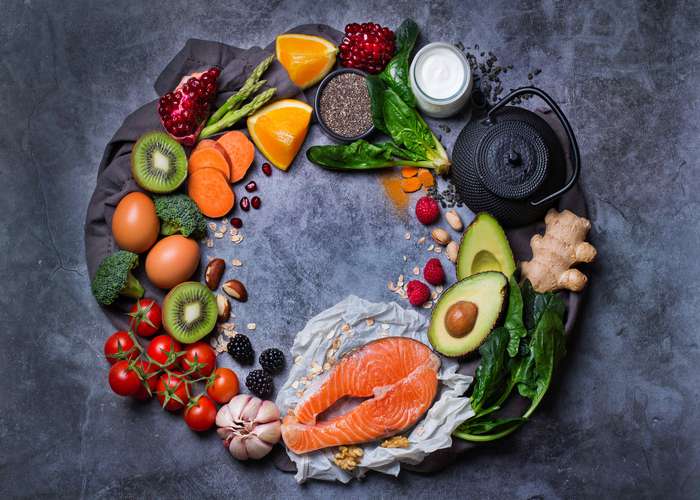 Maintain a healthy diet to reduce brain fog and improve brain functions